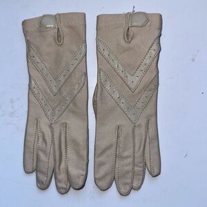 Vintage Isotoner for Hands Beautiful by Aris light tan driving gloves